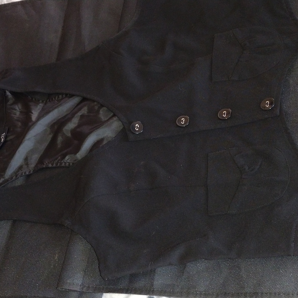 Rue21 Black Double Pocket Button up Vest Sz XL EUC